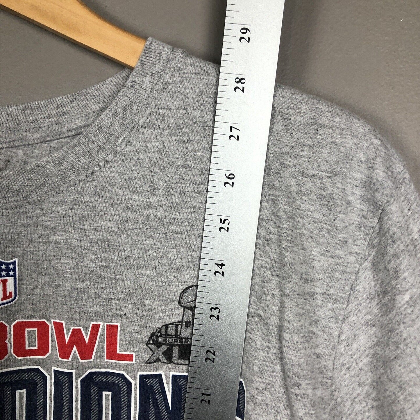 Super Bowl XLIX Champions Men’s T-Shirt Size XL New England Patriots