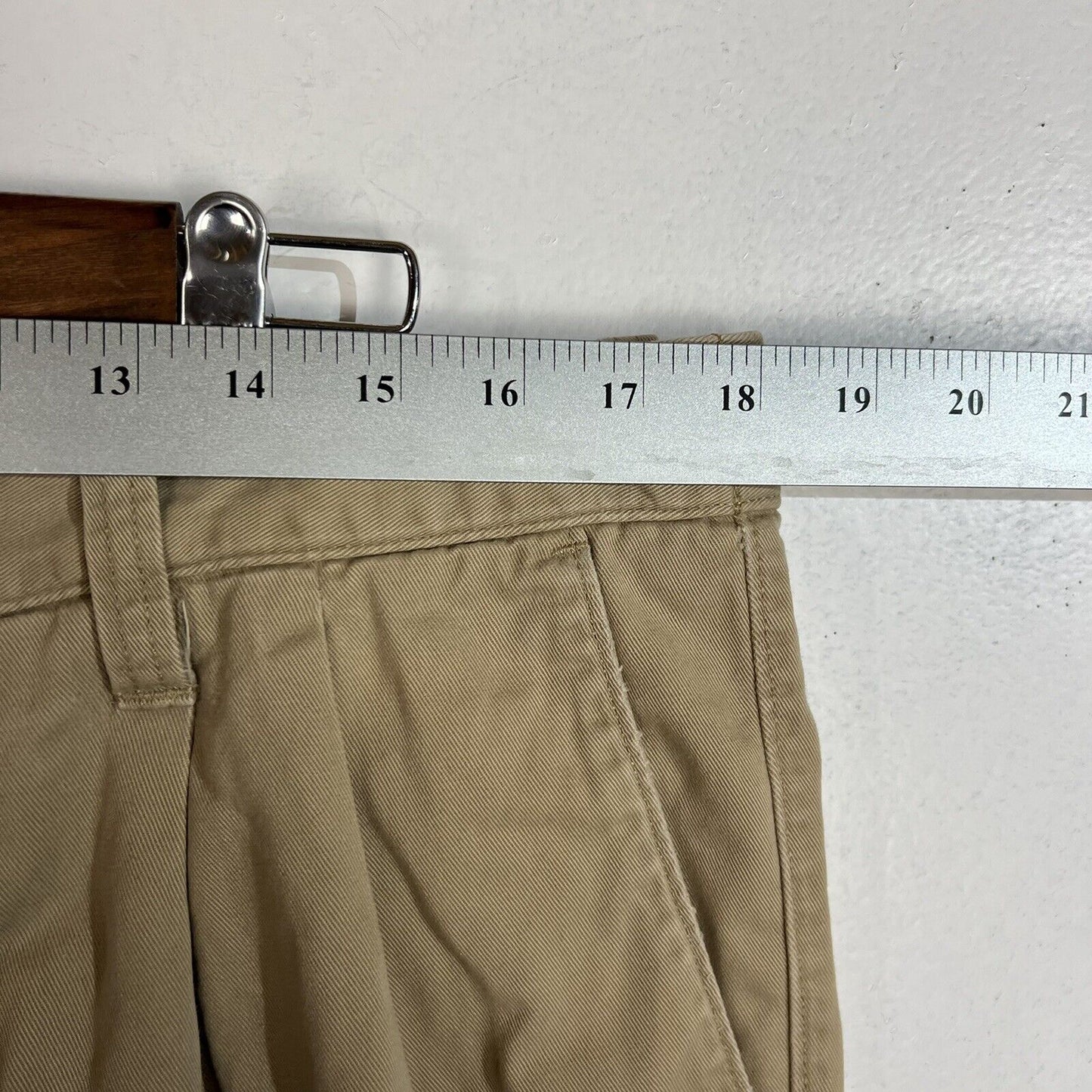 Eddie Bauer Men’s Chino Shorts Size 34 Tall Beige (Pre Owned)