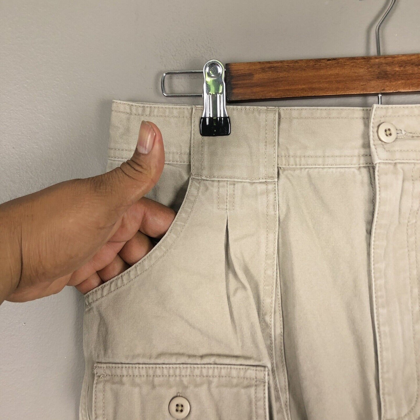 Cabelas Men’s Cargo Shorts Size 38W Color Beige Heavyweight