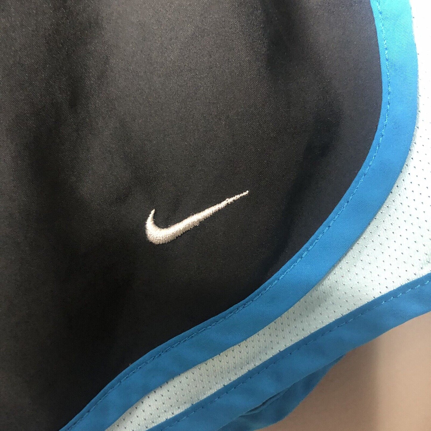 Nike Running Shorts Women’s Size Small Black And Blue (2411150)