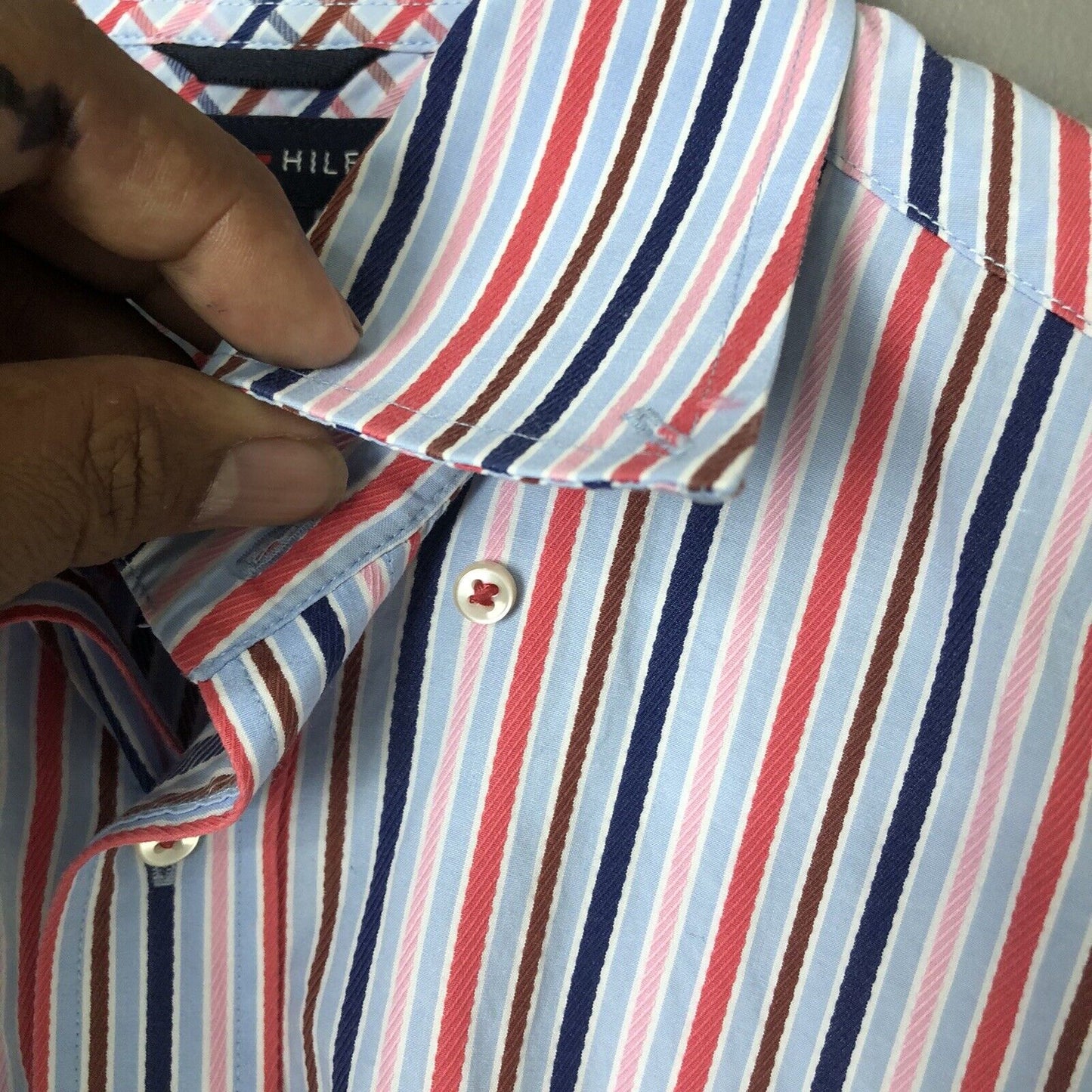 Tommy Hilfiger Men’s Button Up Shirt Size Medium Multicolor Long Sleeve Casual