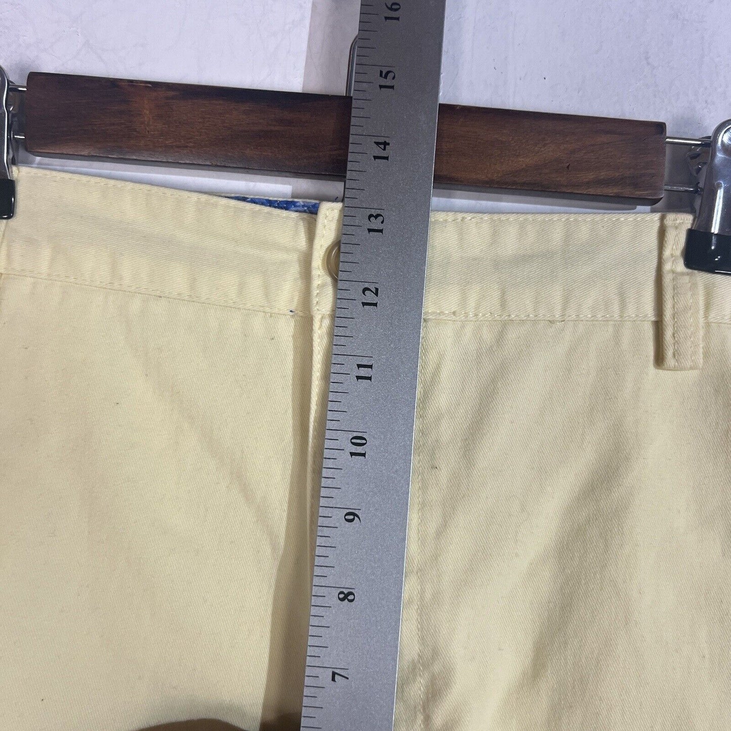 Chaps Chino Shorts Men’s Size 38 Color Yellow Casual