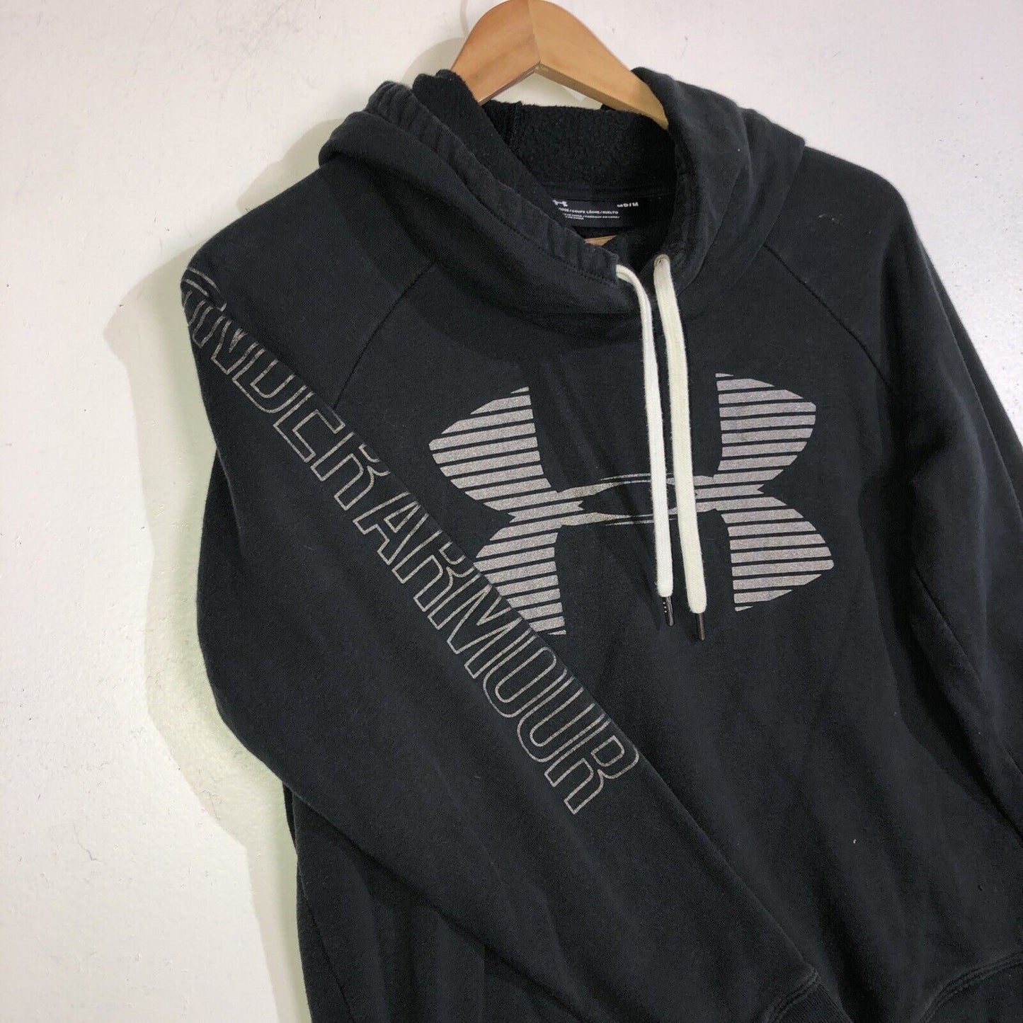 Under Armour Hoodie Womens Size Medium Color Black