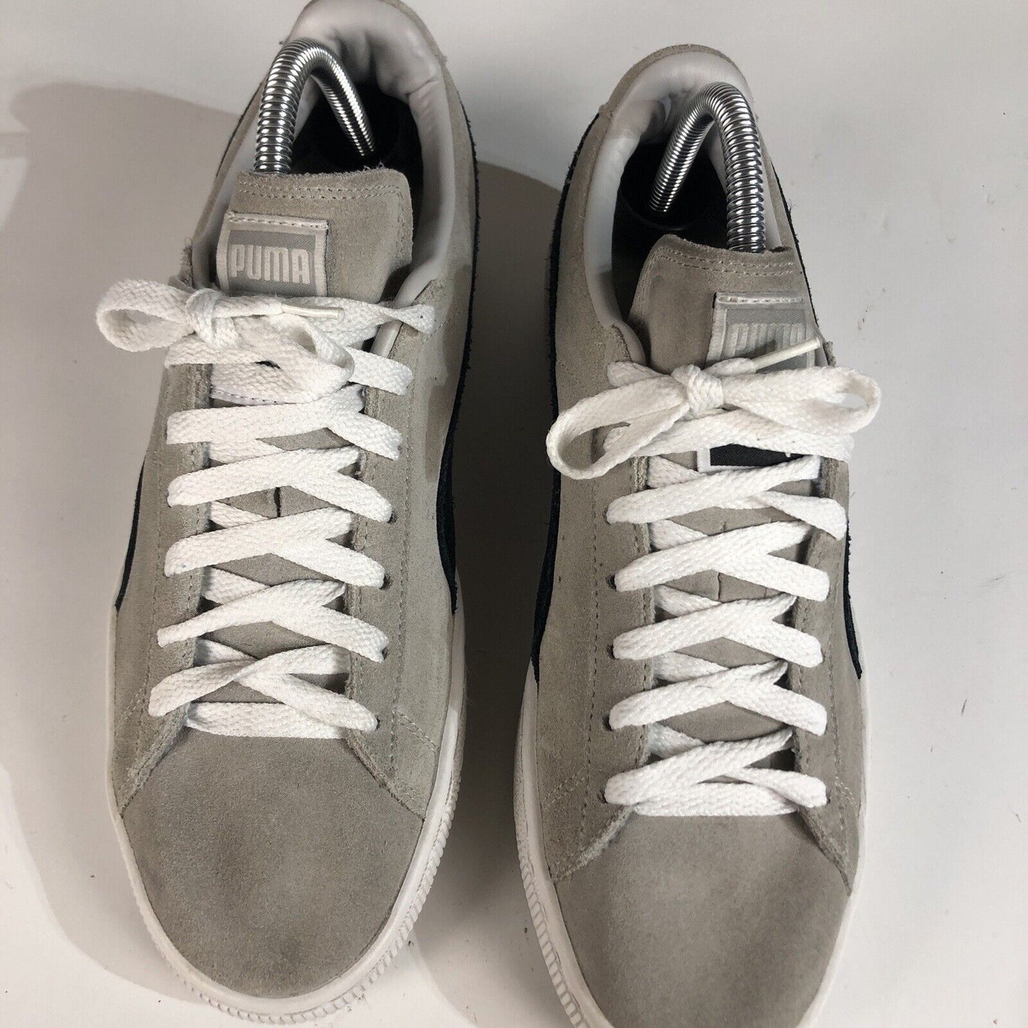 Mens Suede Puma Shoes men’s Size 7.5 Color Gray