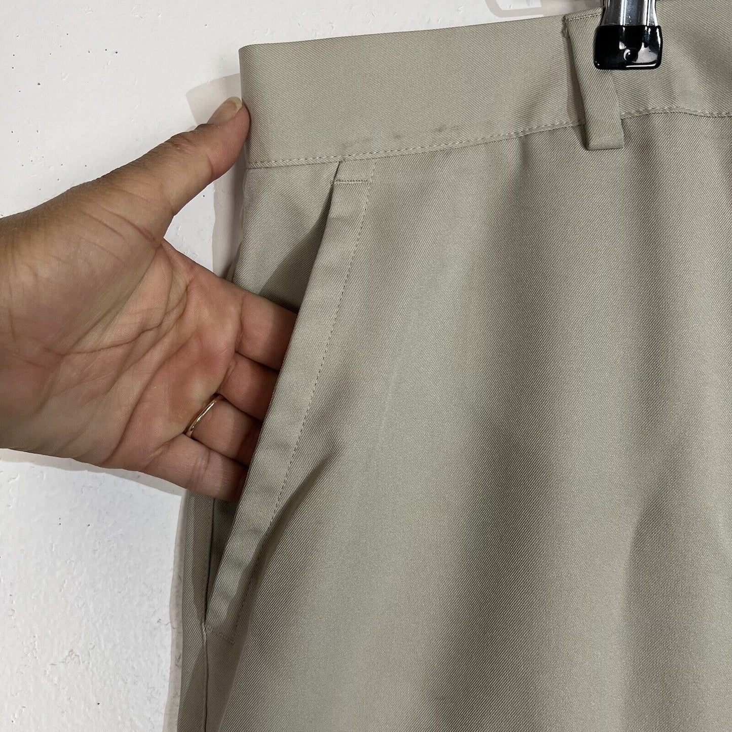 PGA Tour Golf Shorts Mens Size 38 Color Khaki PreOwned