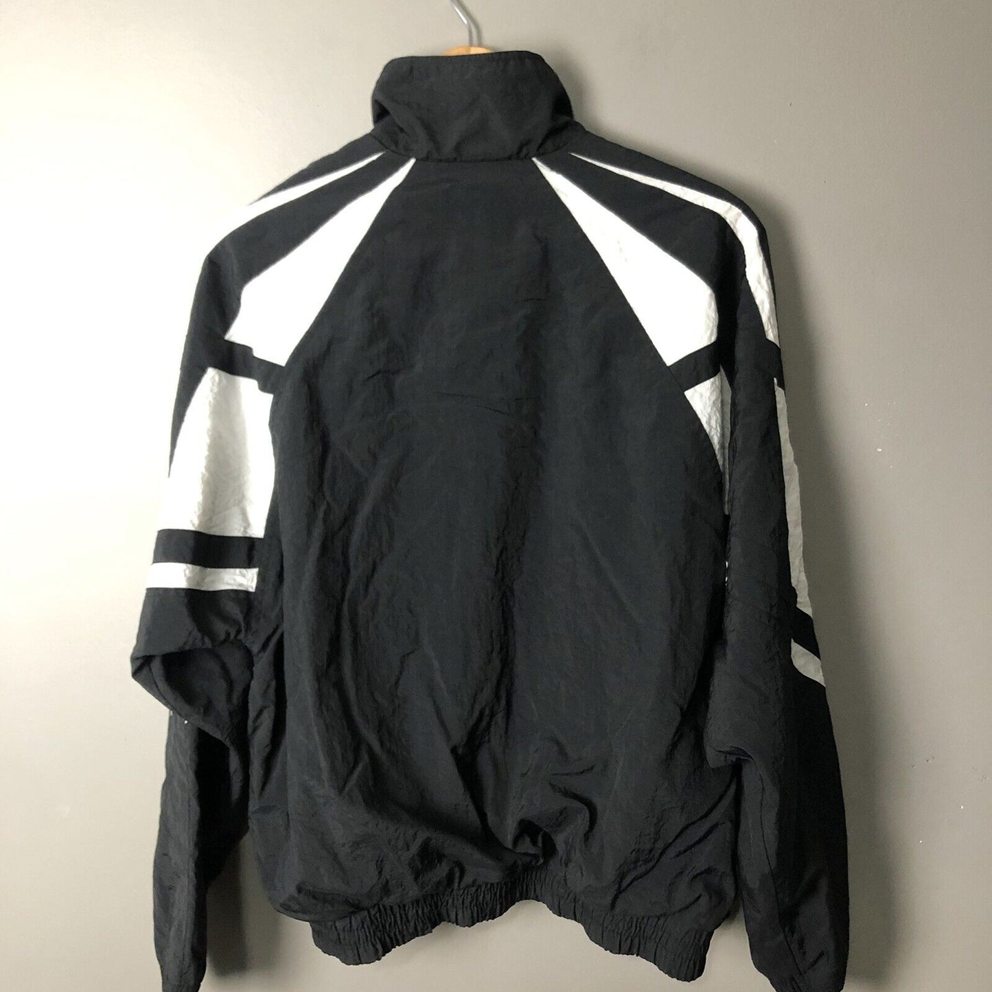Diadora Women’s Full Zip Soccer Jacket Size Large Black & White