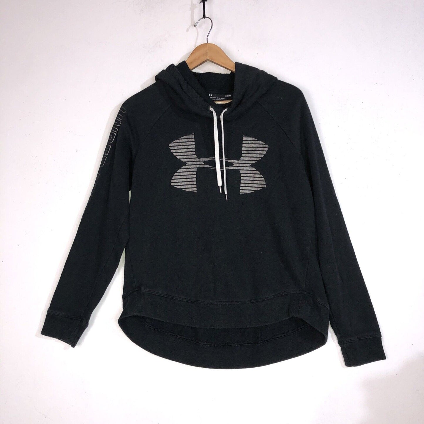 Under Armour Hoodie Womens Size Medium Color Black