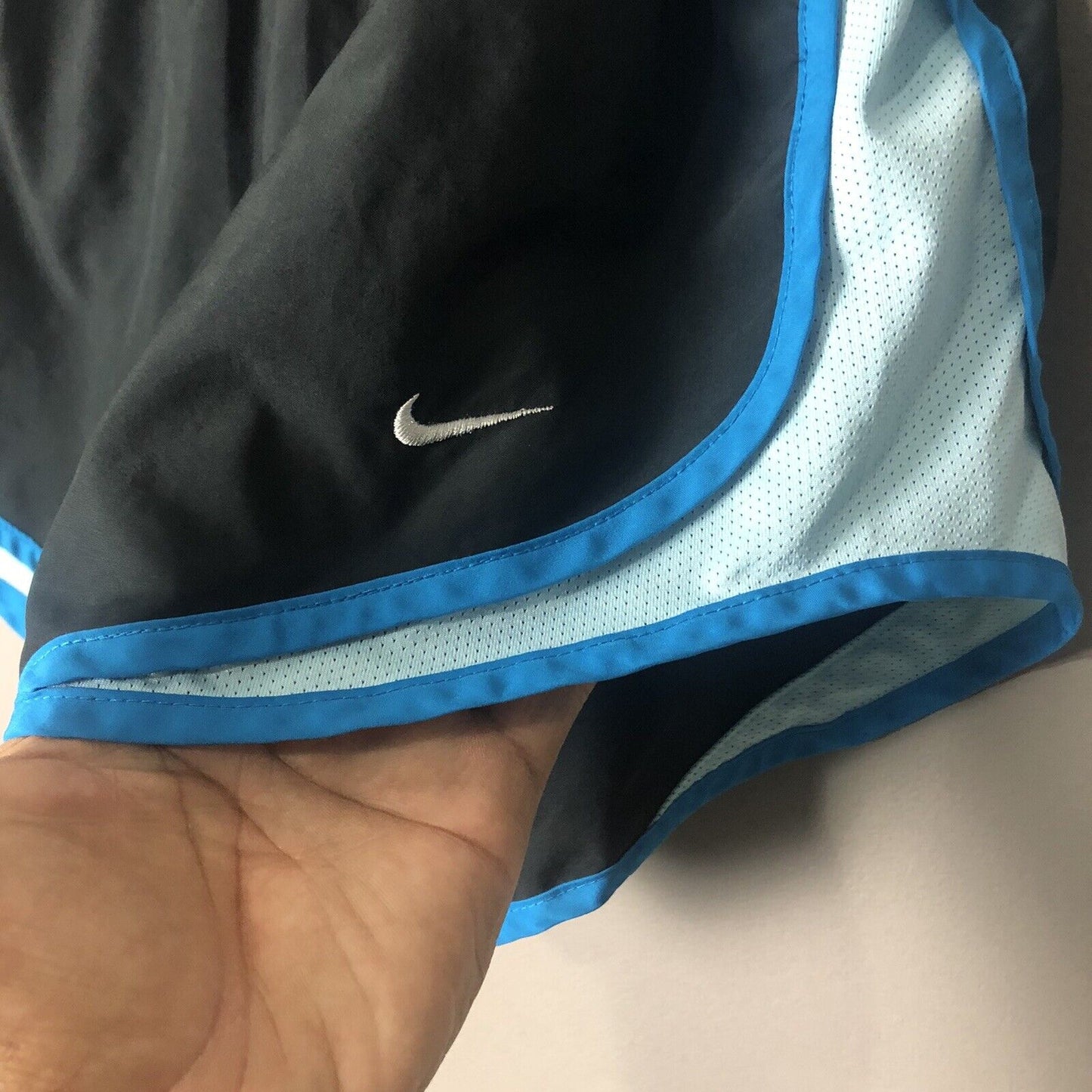 Nike Running Shorts Women’s Size Small Black And Blue (2411150)