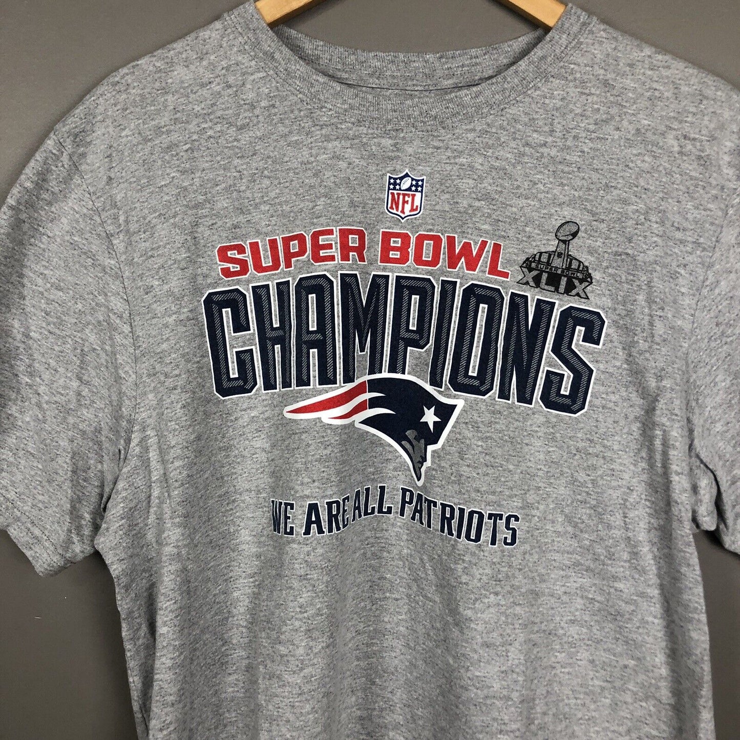 Super Bowl XLIX Champions Men’s T-Shirt Size XL New England Patriots