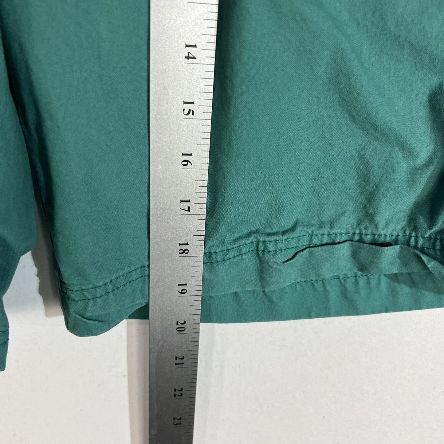 Izod Men’s Seaside Poplin Chino Short Size 30w Color Green (Pre Owned)