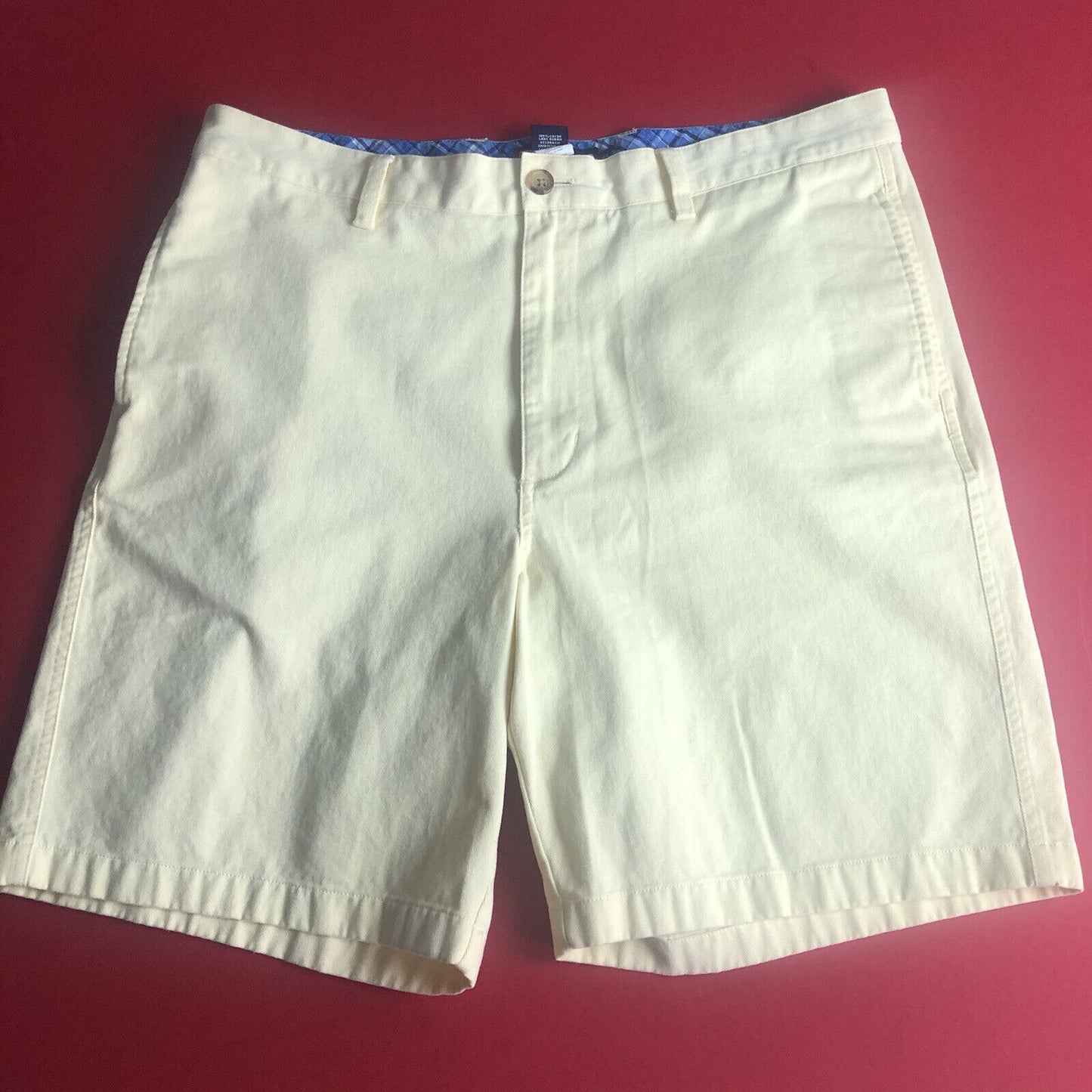 Chaps Shorts Mens Size 38 Color Yellow. 0022