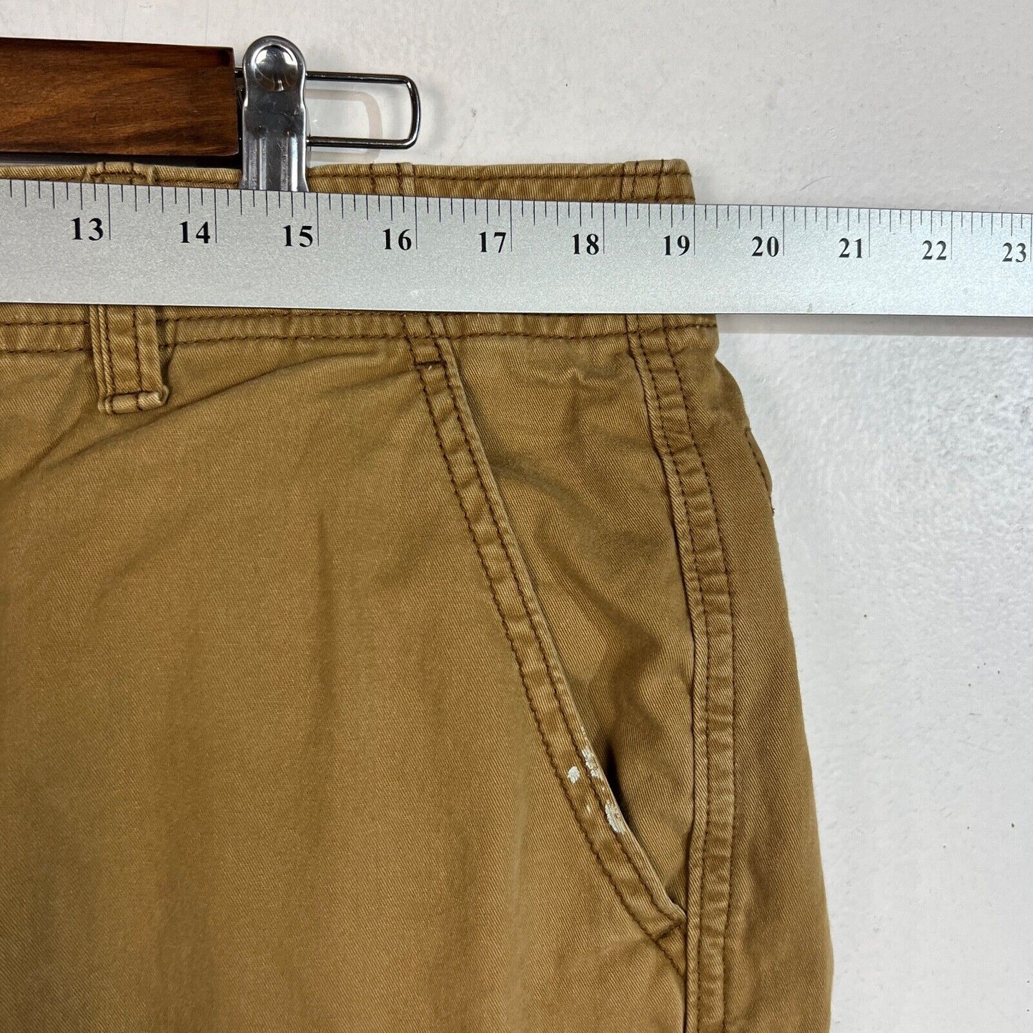 Old Navy Shorts Men's Size 38 Color Beige Cargo Heavyweight
