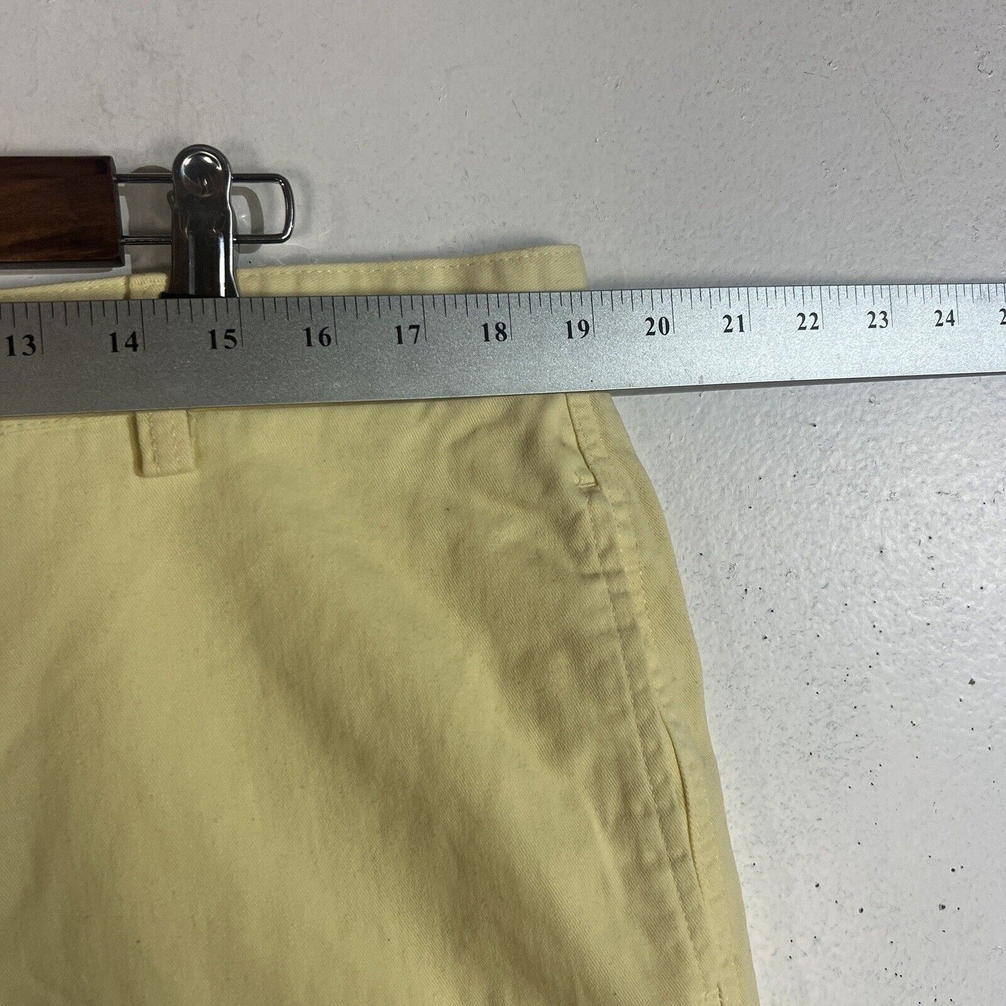 Chaps Chino Shorts Men’s Size 38 Color Yellow Casual
