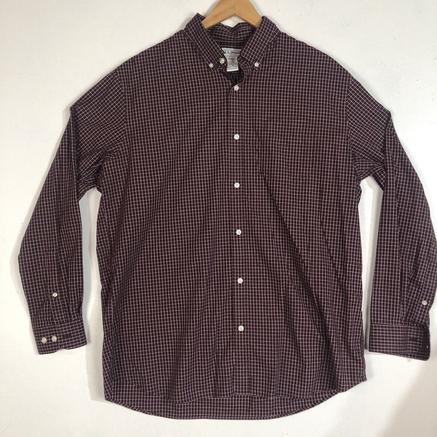 L.L. Bean Shirt Men’s Size Large Maroon & White Long Sleeve Button Down (Plaid)