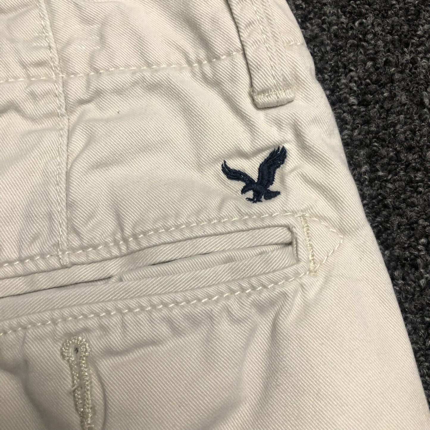 American Eagle Classic Shorts Mens Size 28 Color Khaki. 1302300