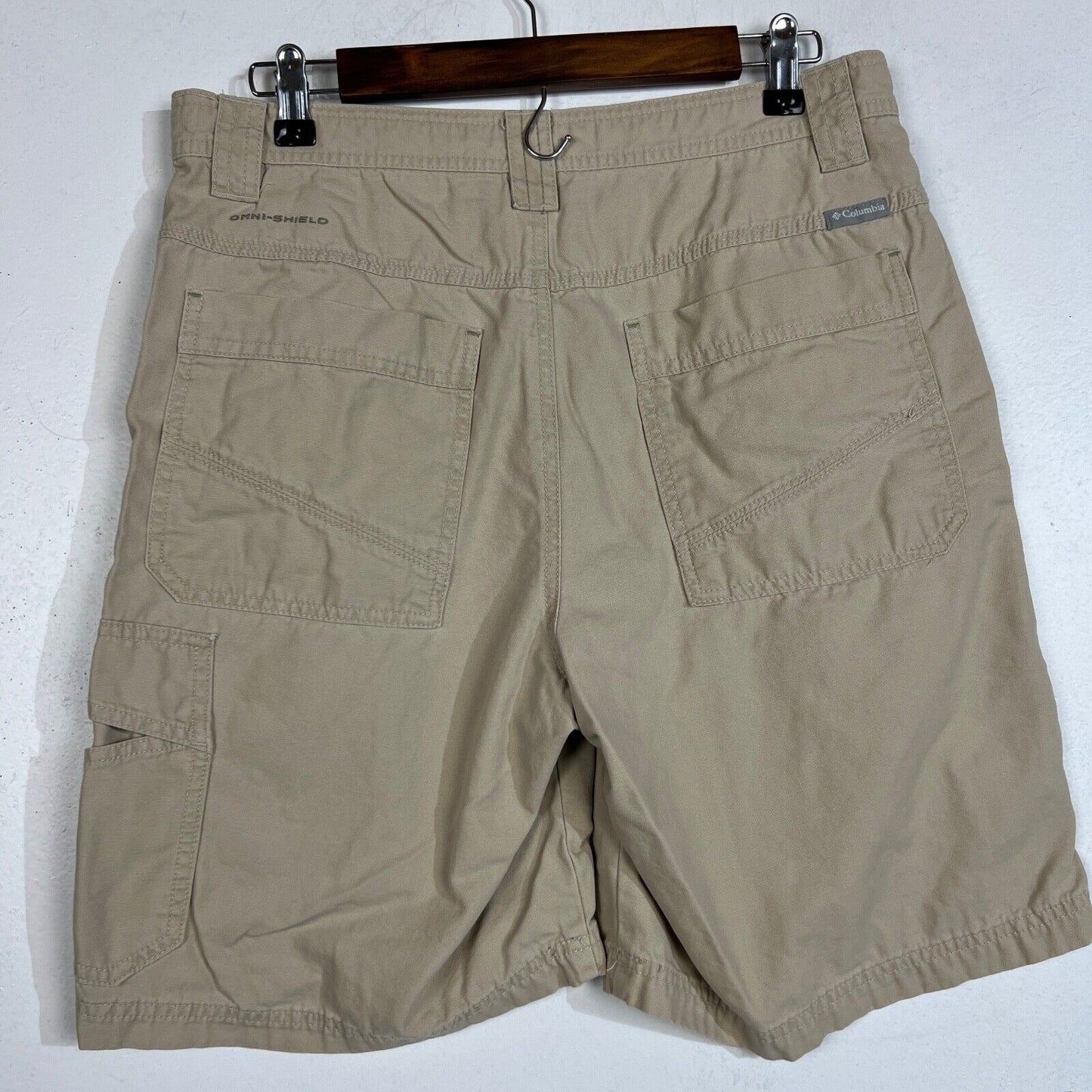 Columbia Chino Shorts Men's Size 32 Color Beige Casual
