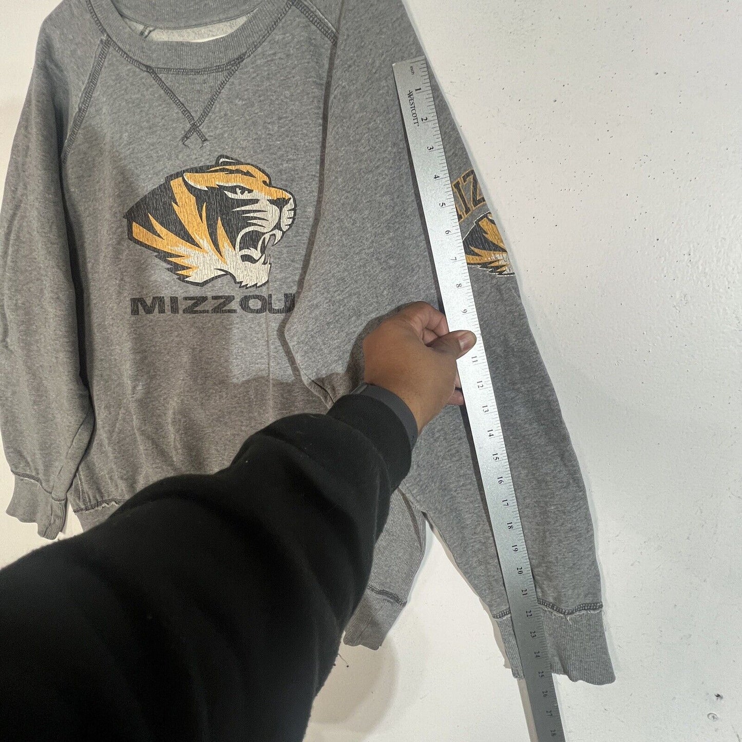 Colosseum Athletics Mizzou Sweatshirt Men’s XL Gray University Of Missouri