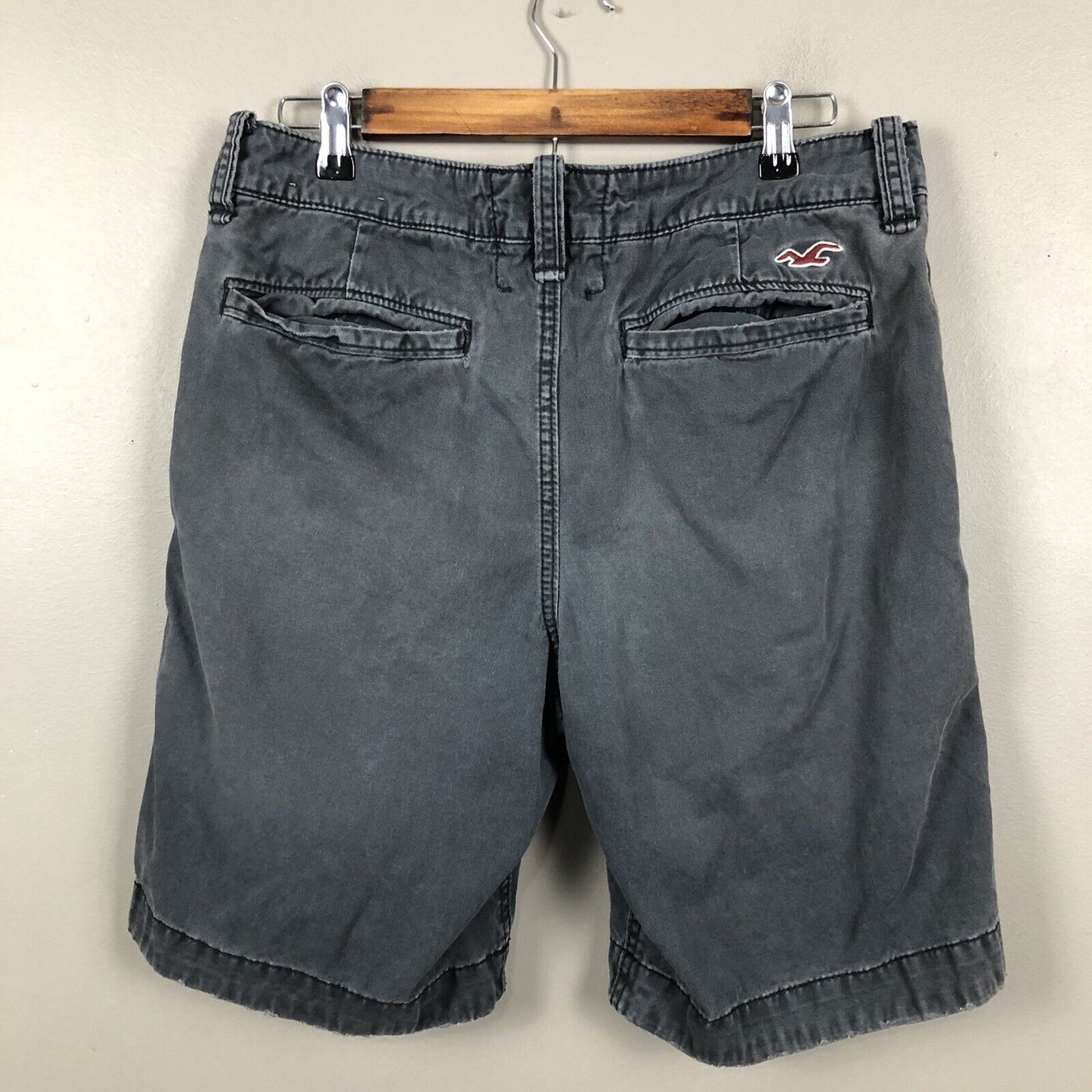 Hollister Men’s Chino Shorts Size 30 Color Gray