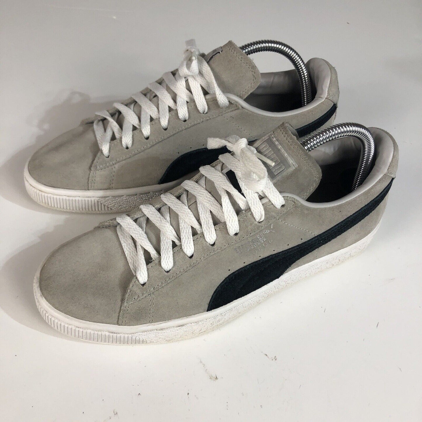 Mens Suede Puma Shoes men’s Size 7.5 Color Gray