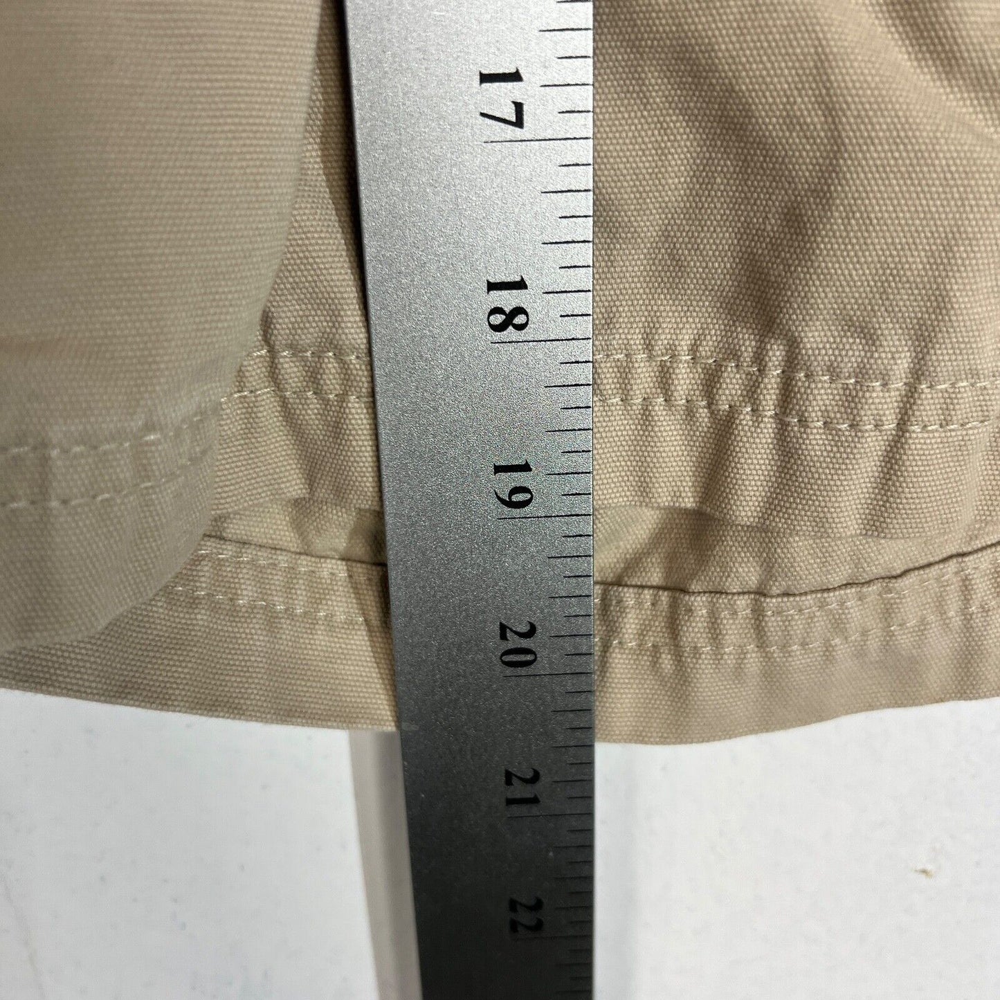Columbia Chino Shorts Men's Size 32 Color Beige Casual
