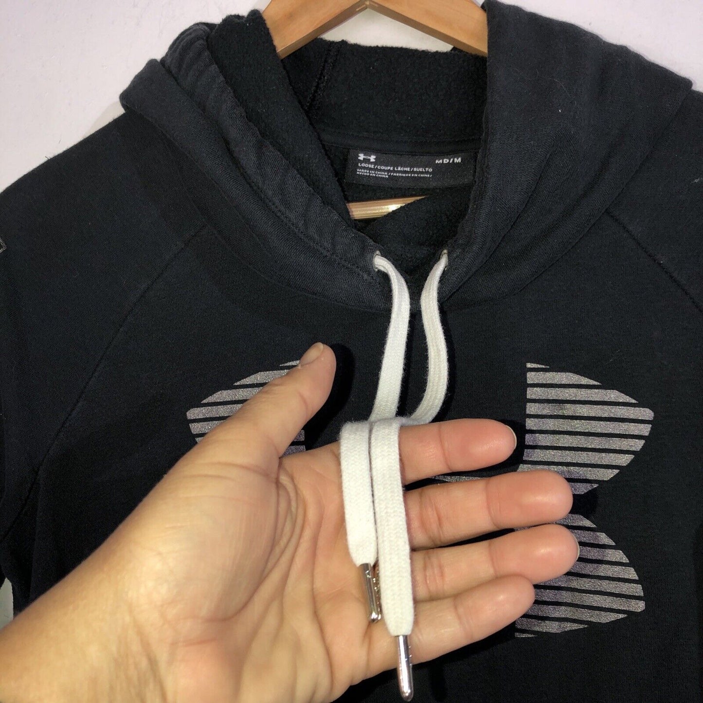 Under Armour Hoodie Womens Size Medium Color Black