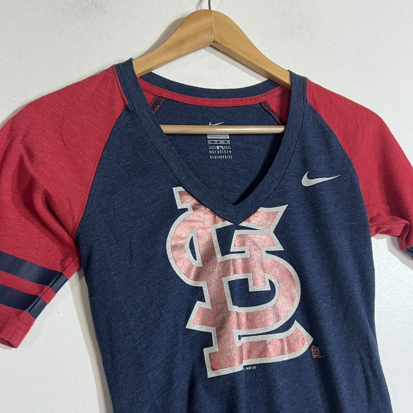 Nike St Louis Cardinals Shirt Women’s Size XS Multicolor Short Sleeve V Neck