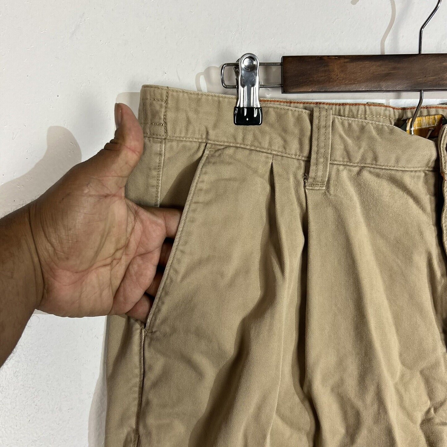 Eddie Bauer Men’s Chino Shorts Size 34 Tall Beige (Pre Owned)