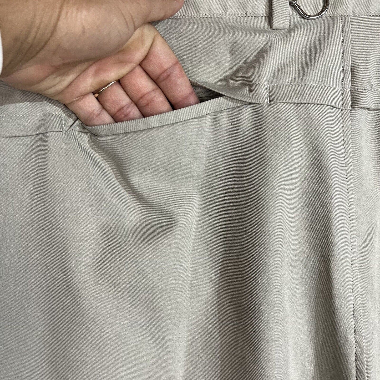 PGA Tour Golf Shorts Mens Size 38 Color Khaki PreOwned