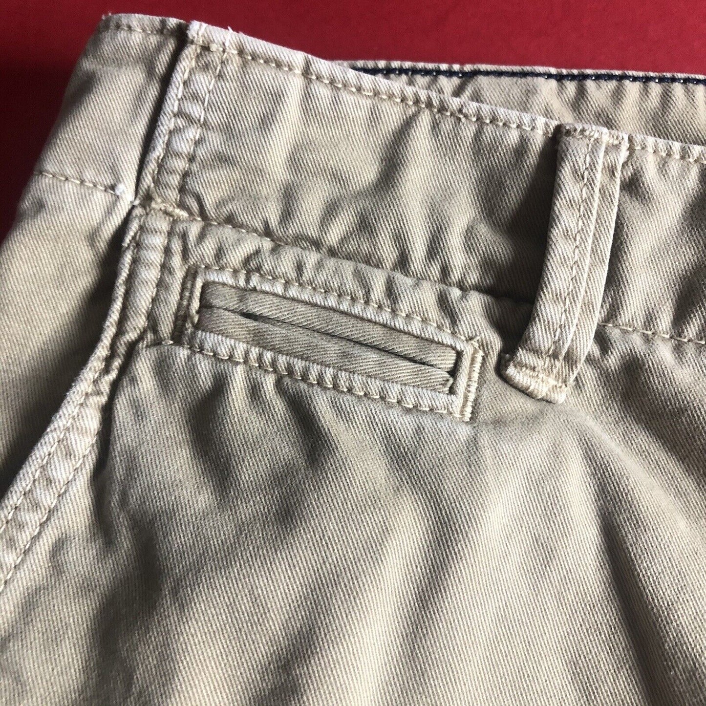 American Eagle Longer Length Shorts Mens Size 28 Color Khaki. 0017