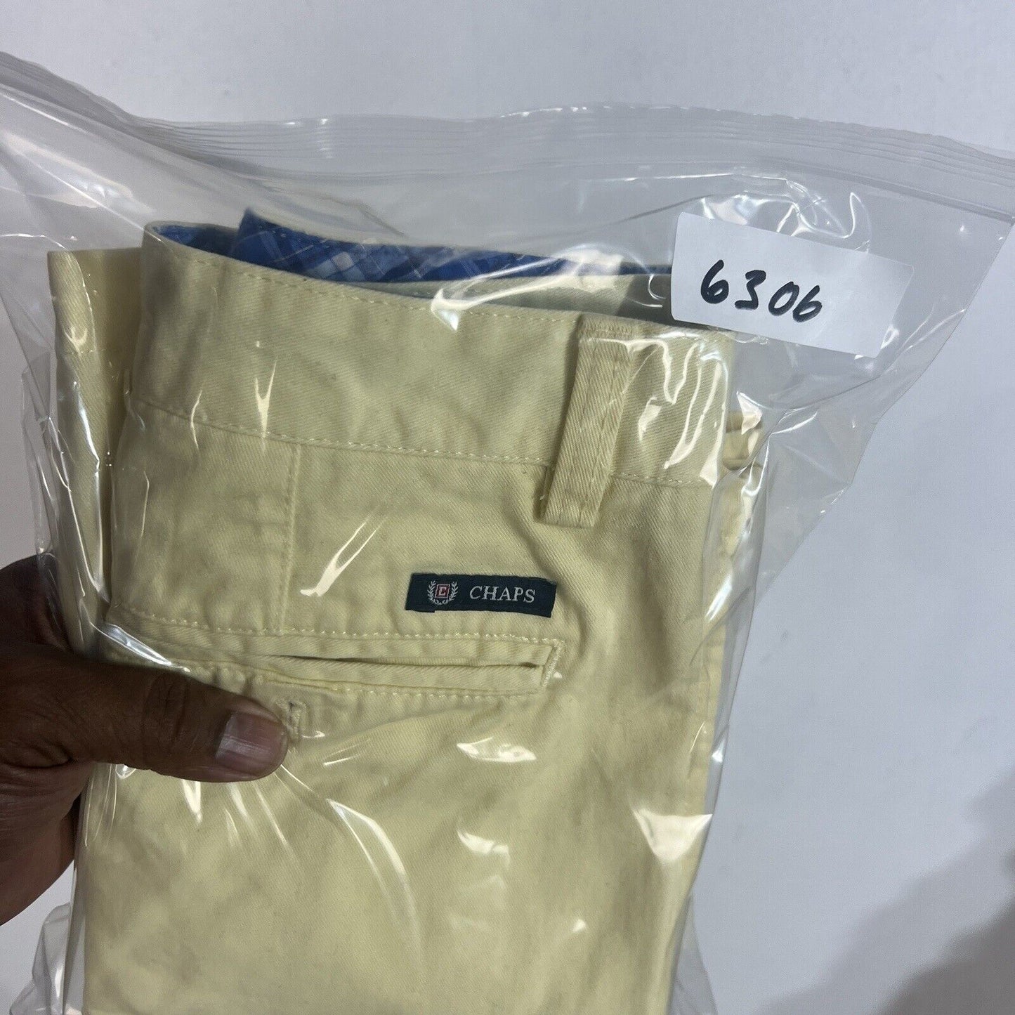 Chaps Chino Shorts Men’s Size 38 Color Yellow Casual