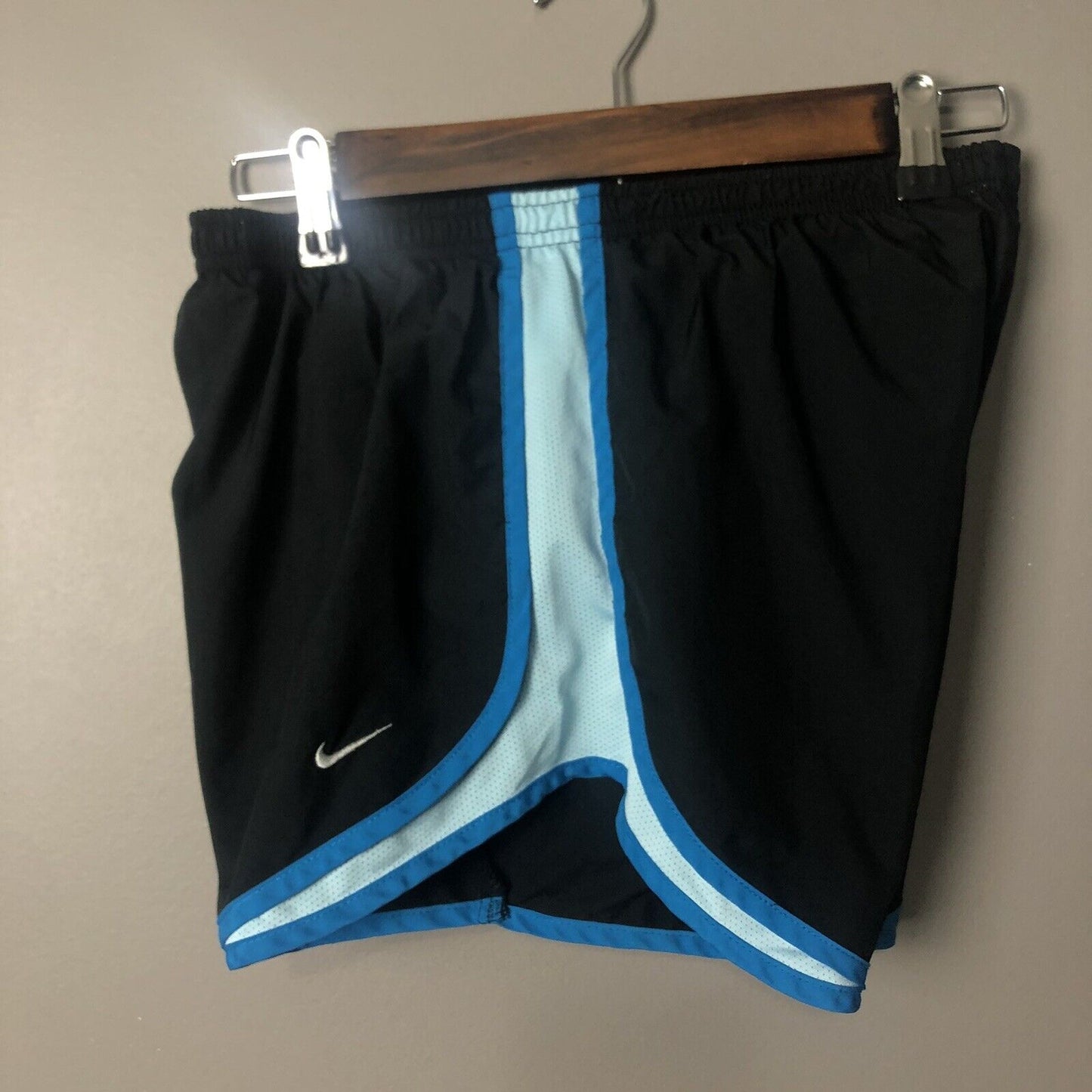 Nike Running Shorts Women’s Size Small Black And Blue (2411150)