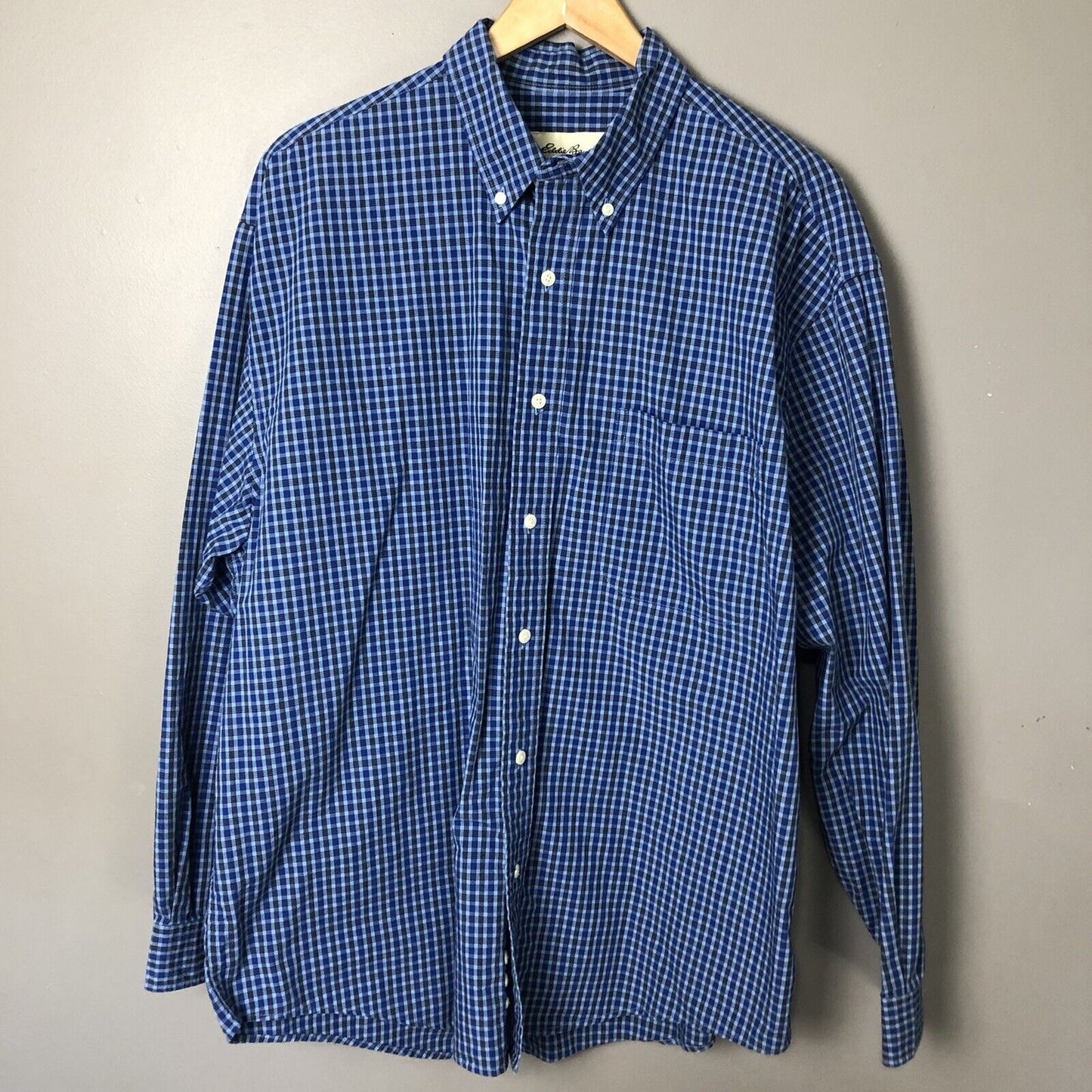 Eddie Bauer Men’s Button Up Shirt Size L Blue Long Sleeve Casual