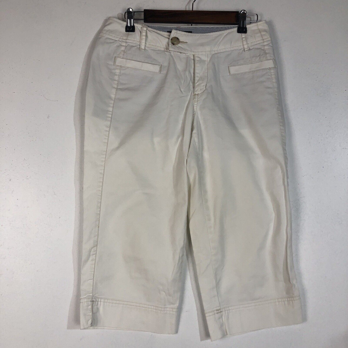 Eddie Bauer Capri Pants Women’s Size 6 Color Ivory (Blakely Fit)