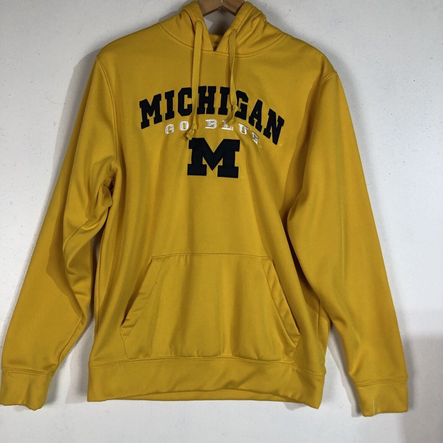 Colosseum Michigain Hoodie Men’s Size Medium Multicolor