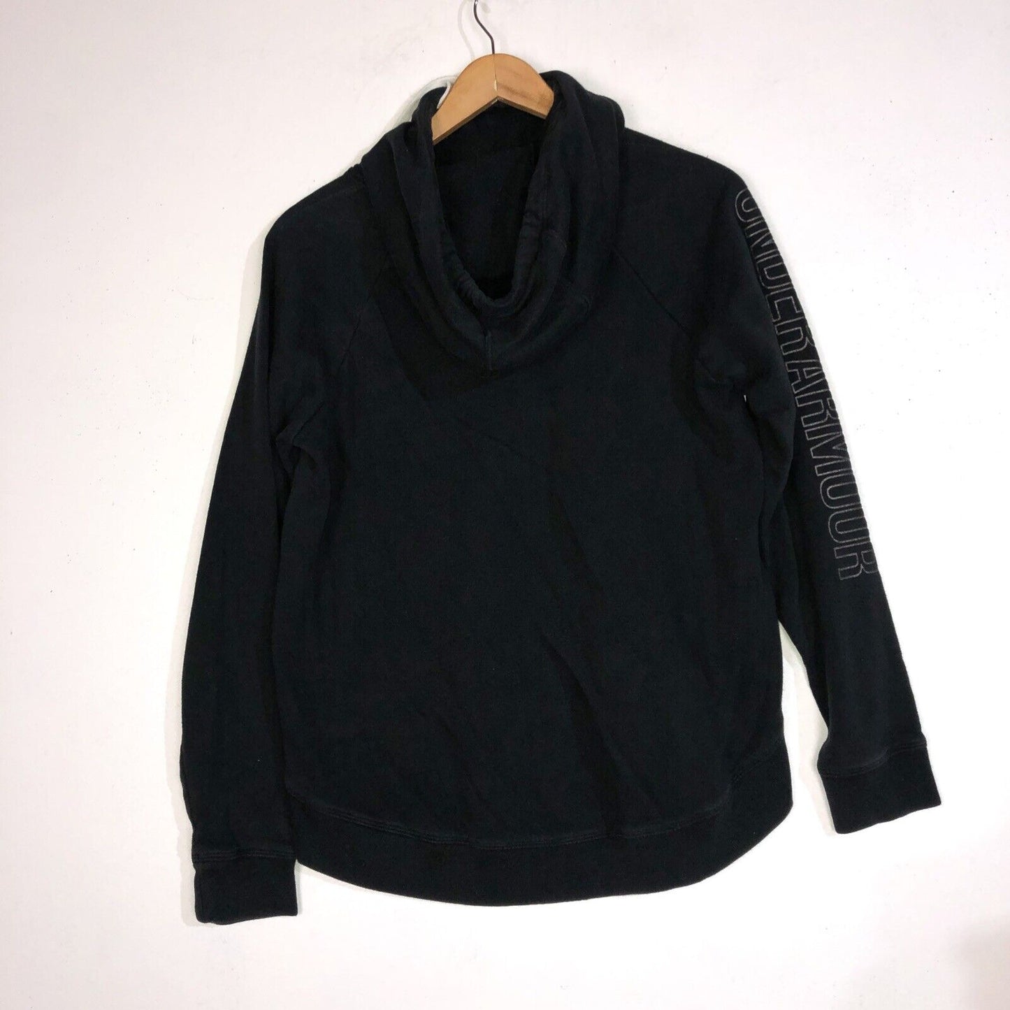 Under Armour Hoodie Womens Size Medium Color Black