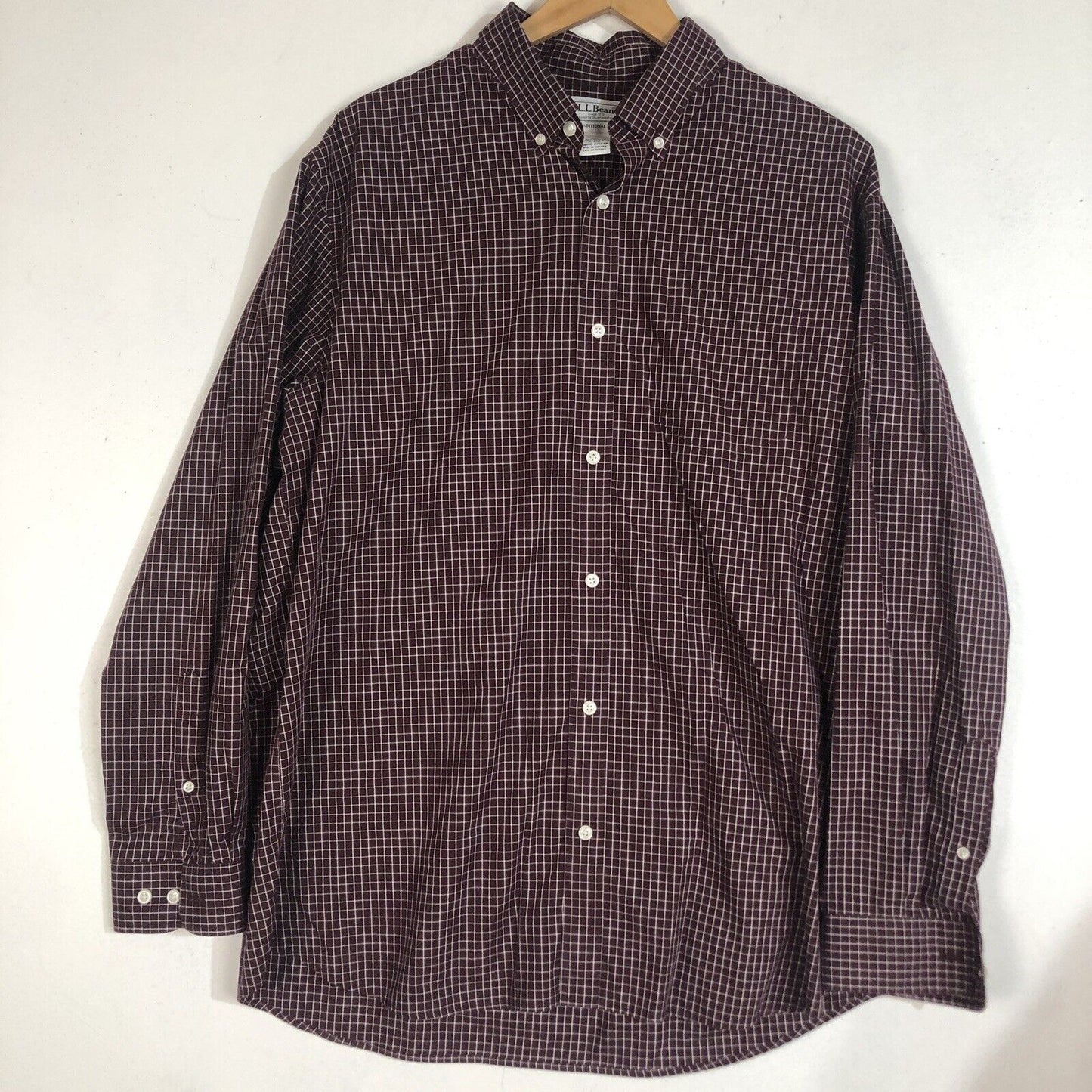 L.L. Bean Shirt Men’s Size Large Maroon & White Long Sleeve Button Down (Plaid)