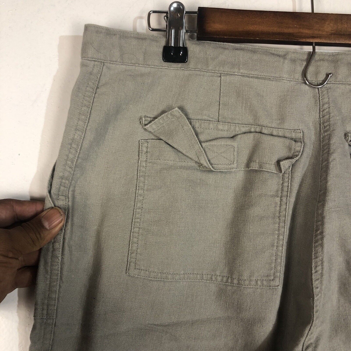 Eddie Bauer Linen Capri Pants Women’s Size 10 Color Beige