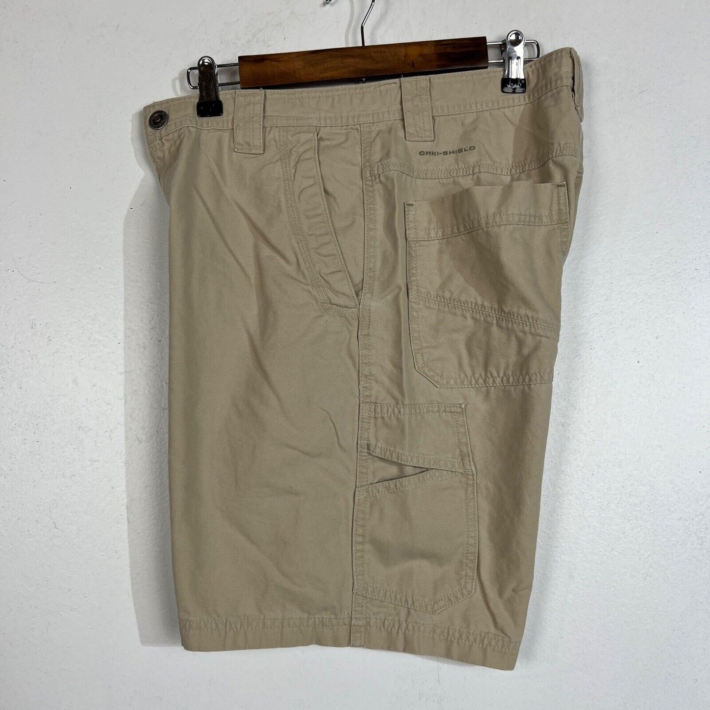 Columbia Chino Shorts Men's Size 32 Color Beige Casual