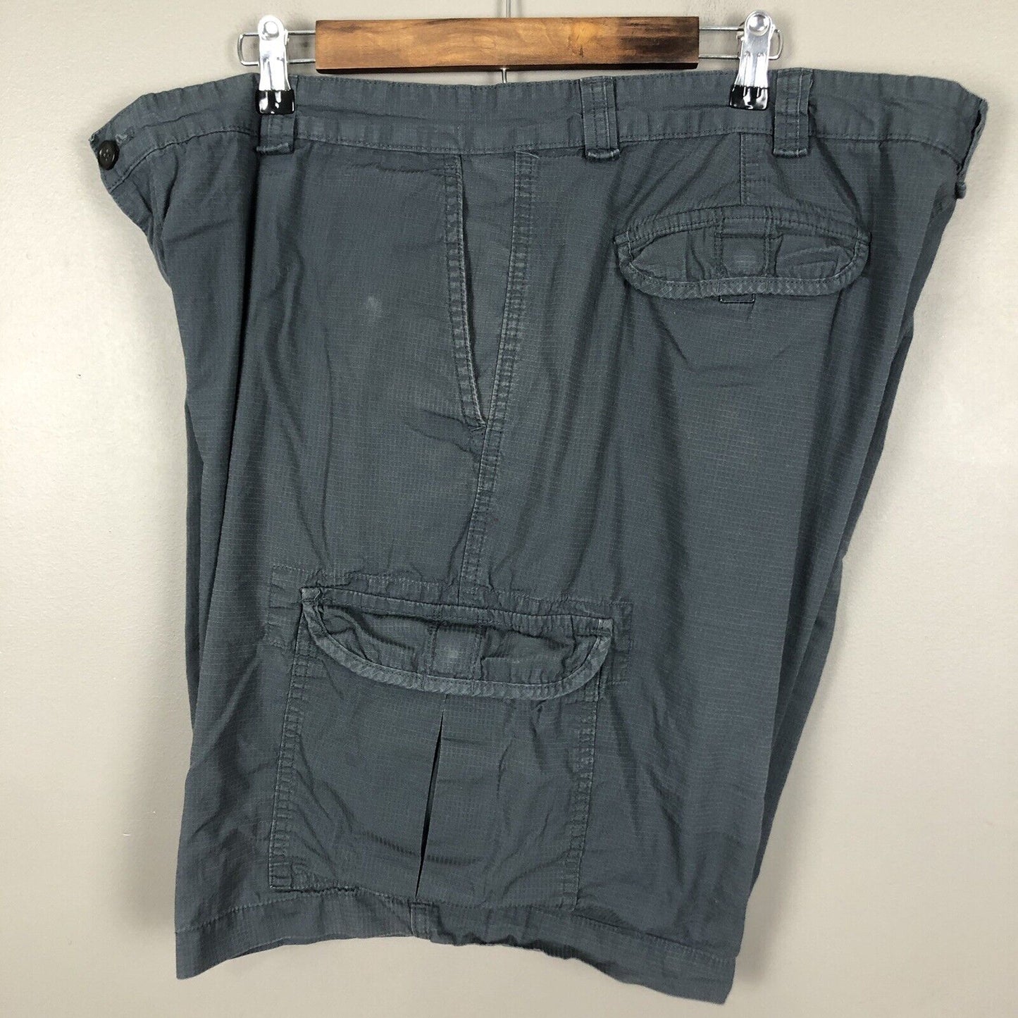 Chaps Men’s Cargo Shorts Size 44w Gray Casual