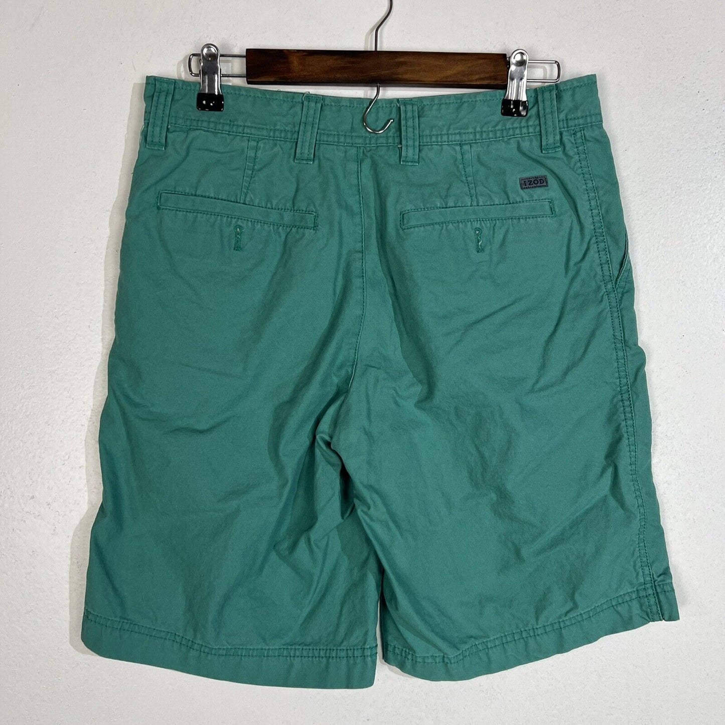 Izod Men’s Seaside Poplin Chino Short Size 30w Color Green (Pre Owned)