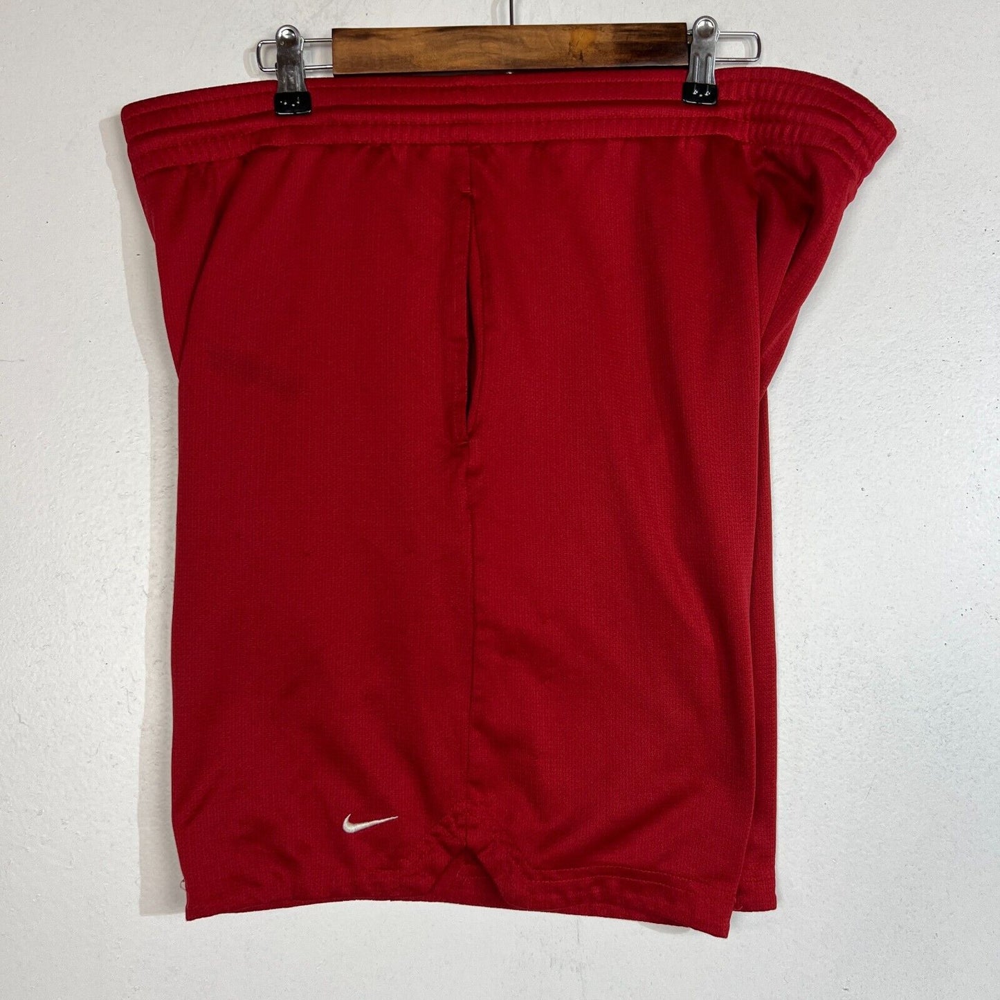 Nike Basketball Shorts Men's Size XL Color Red Drawstring
