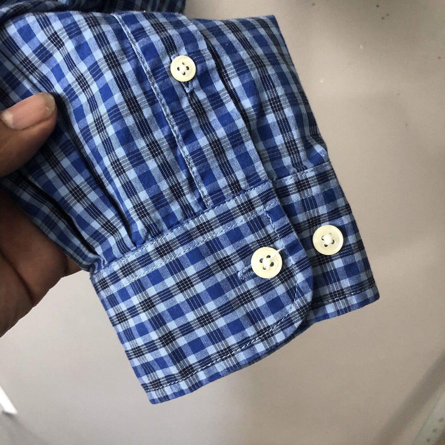 Eddie Bauer Men’s Button Up Shirt Size L Blue Long Sleeve Casual