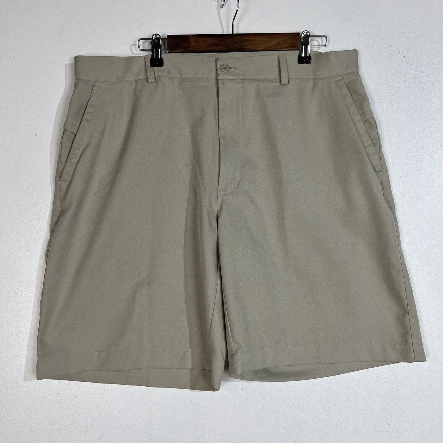 PGA Tour Golf Shorts Mens Size 38 Color Khaki PreOwned