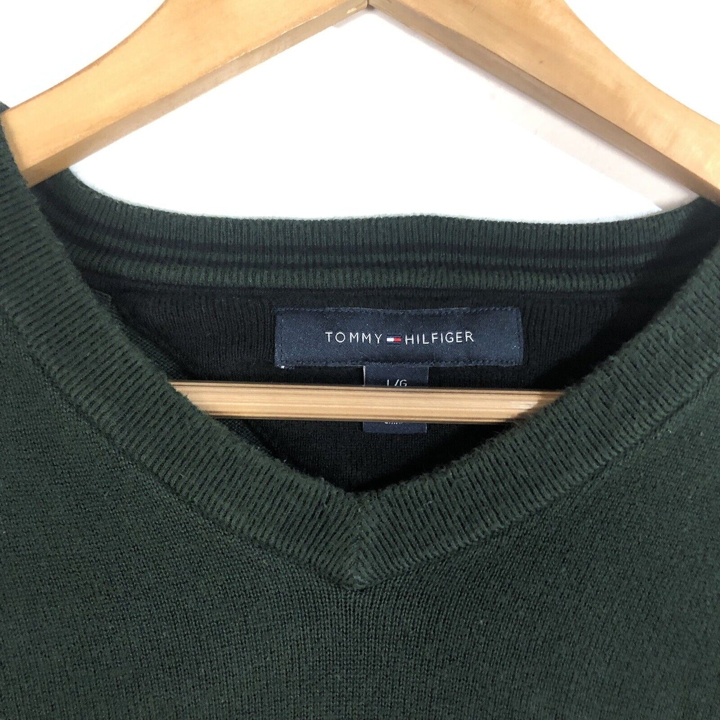 Tommy Hilfiger Sweater Men’s Large Color Green Long Sleeve