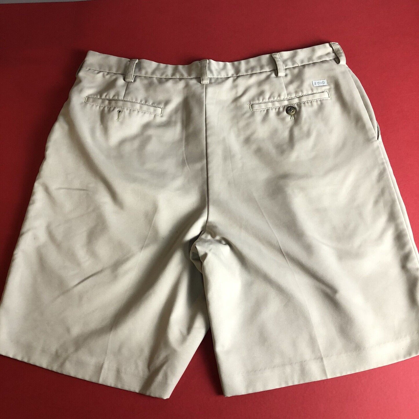 Izod Mens Golf Shorts Size 36 Color Beige Chinos. 1322300