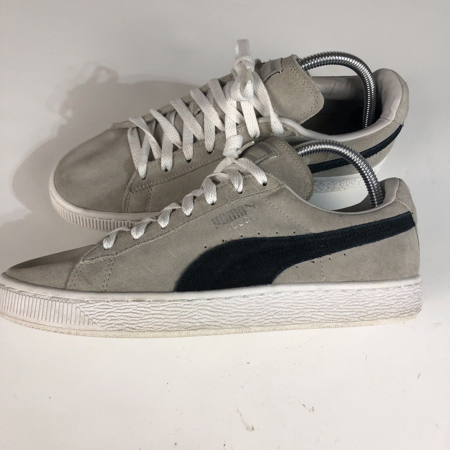 Mens Suede Puma Shoes men’s Size 7.5 Color Gray