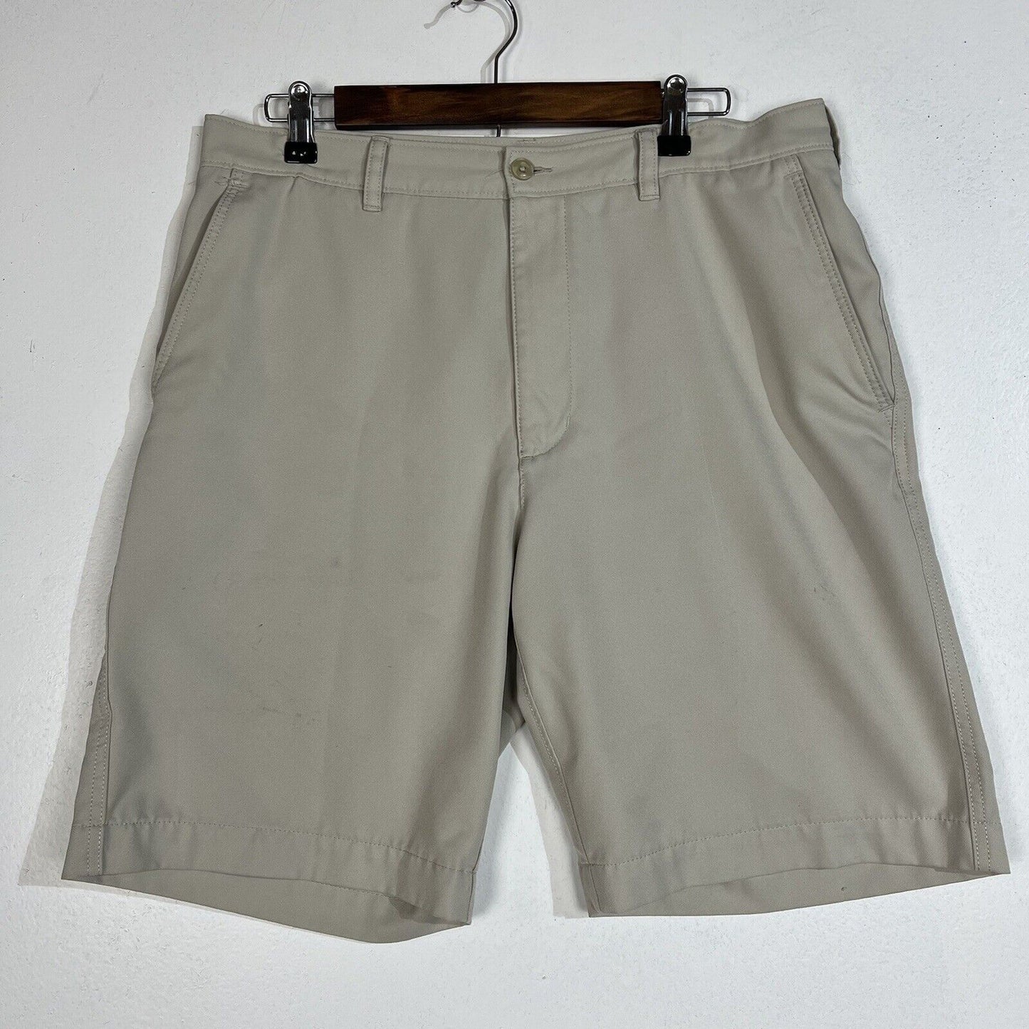 PGA Tour Mens Khaki Golf Shorts Size 34 PreOwned