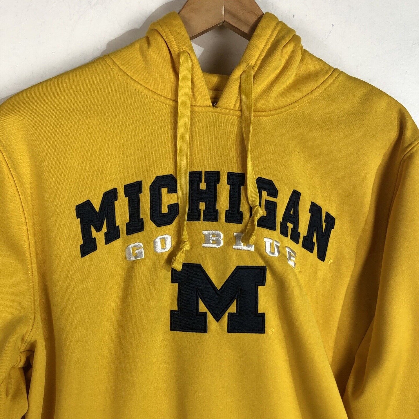 Colosseum Michigain Hoodie Men’s Size Medium Multicolor
