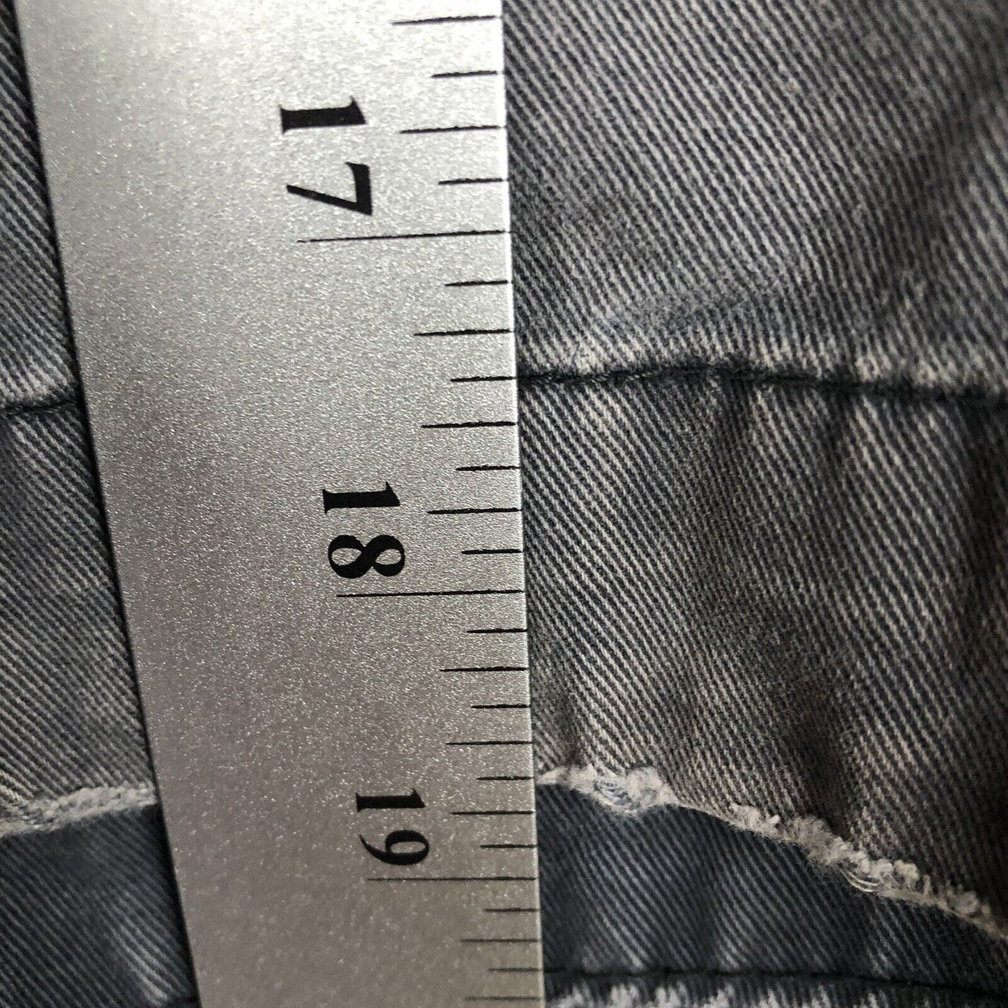 Hollister Men’s Chino Shorts Size 30 Color Gray