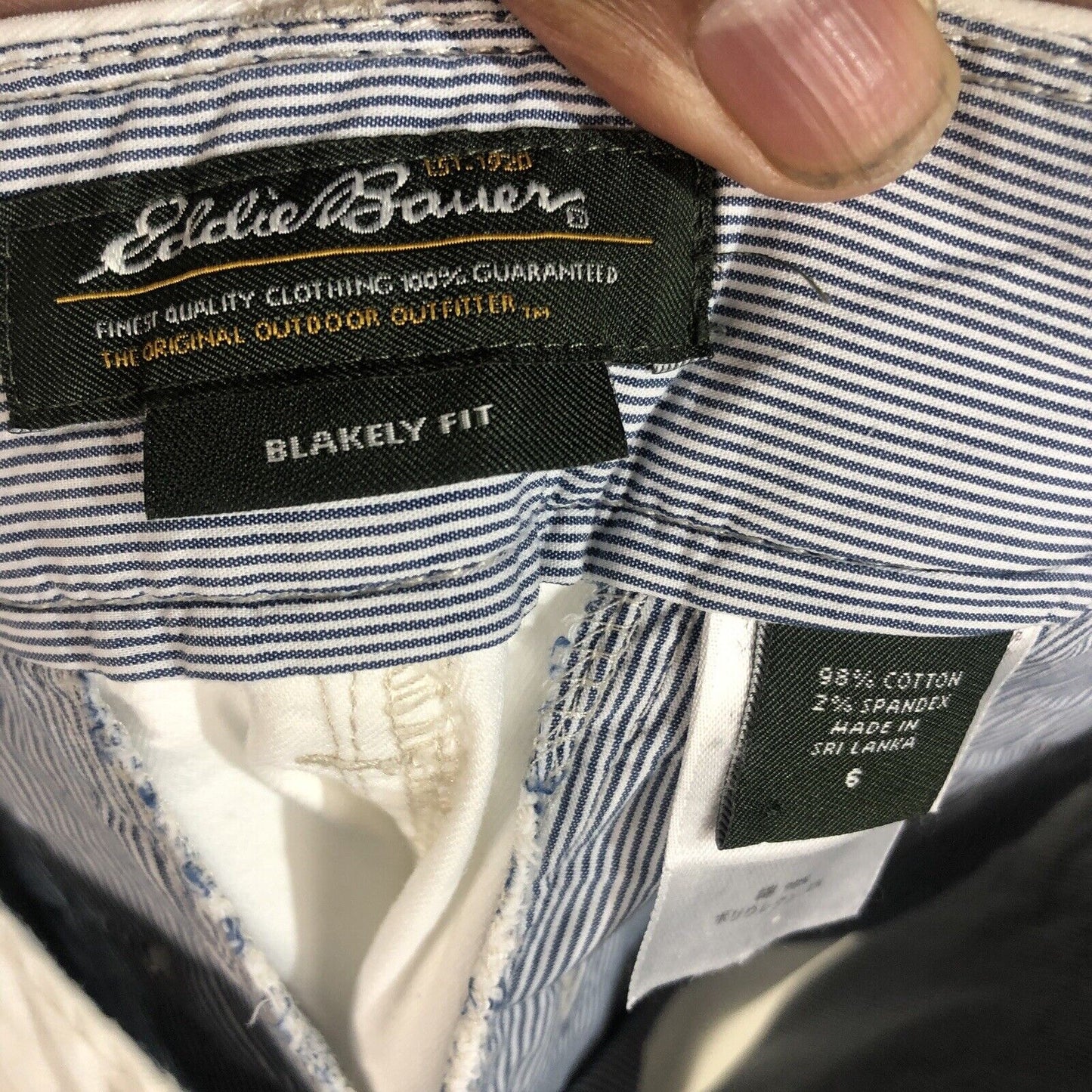 Eddie Bauer Capri Pants Women’s Size 6 Color Ivory (Blakely Fit)